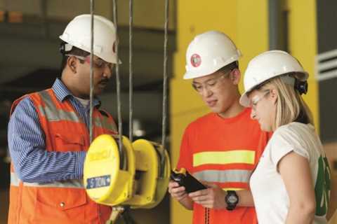 Job Duties and Salary of a Safety Engineer