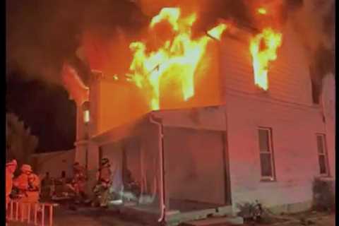 Video: 2-alarm Pennsylvania house fire