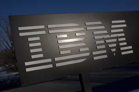 IBM hybrid-cloud revenue grows in Q4