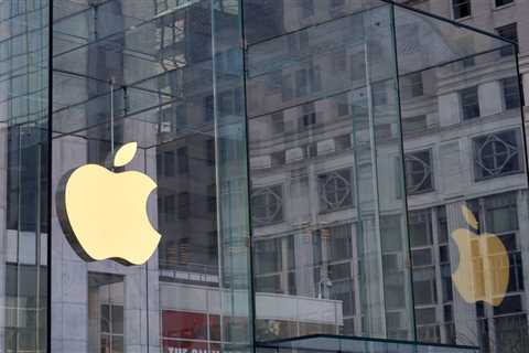 Apple cloud, payments revenue doubles in Q1