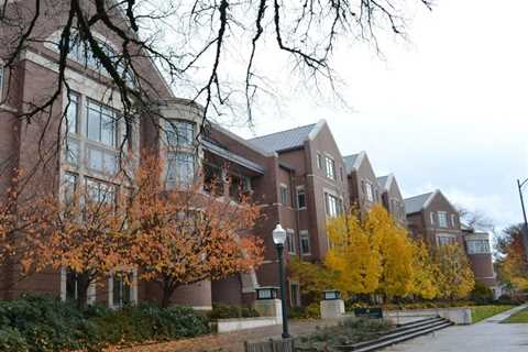 ABA: Oregon Law Not in Compliance for Diversity for Part-Time Faculty