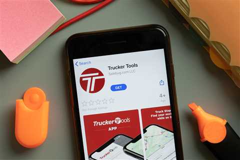 Apps and Tools for Truck Drivers: Streamlining Your Life on the Road