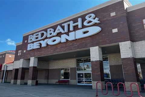 Bed Bath & Beyond poised to join the list of 'zombie brands' like Radio Shack and Toys R Us