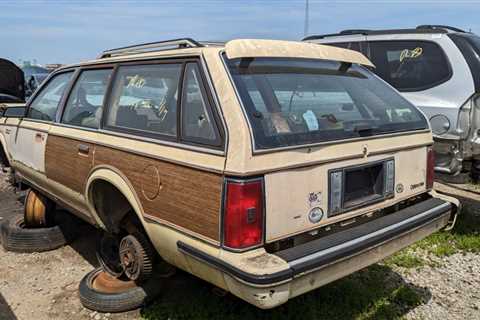 Junkyard Gem: 1986 Oldsmobile Cutlass Cruiser