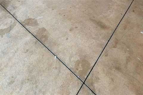 Do Oklahoma City Cleaning Services Offer Professional Tile and Grout Cleaning?