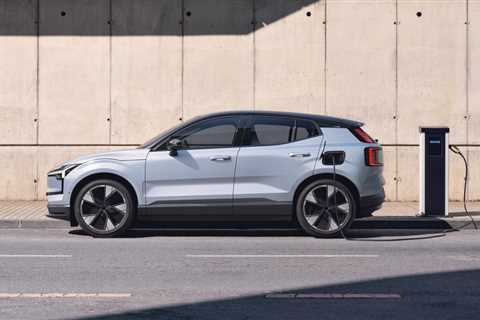 Volvo prices its entry-level 2025 EX30 EV