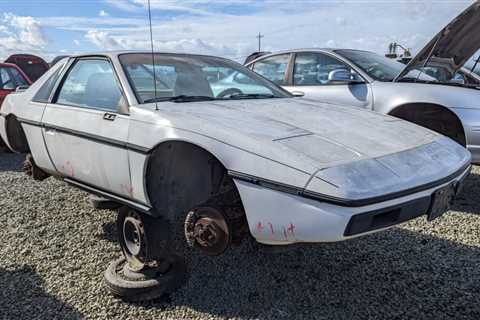 Junkyard Gem: 1986 Pontiac Fiero 2M4