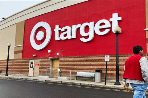 Former Target vice-chairman says the internet is 'like a flea market on steroids' for getting rid..