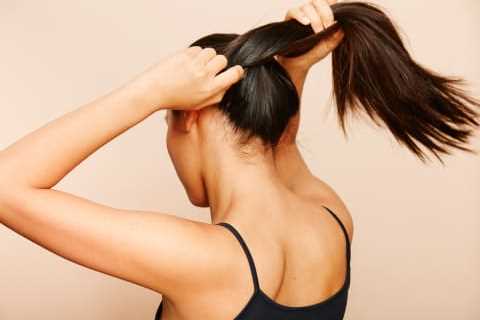 This Workout Hairstyle Is A Recipe For Damage (Nope, Not A Tight Pony)