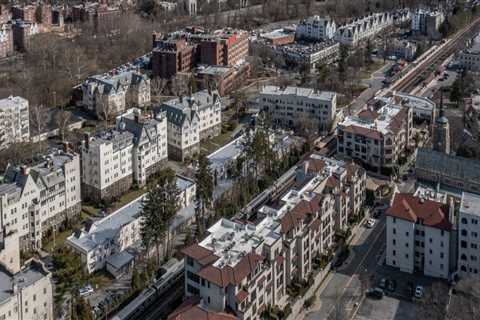 Affordable Housing in Suffolk County, New York: Policies and Strategies for Development