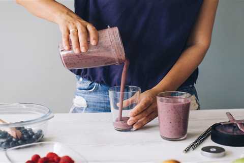 A 4-ingredient smoothie recipe that a gastroenterologist and his family drink for breakfast every..