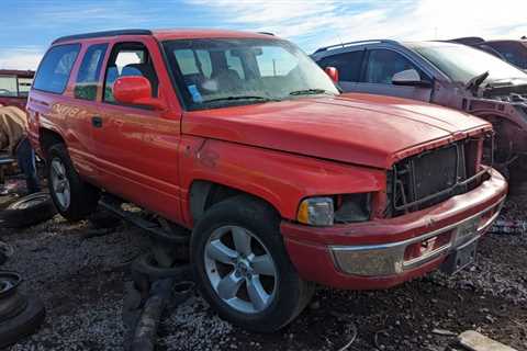 Junkyard Gem: This 2001 Dodge Ramcharger is Murilee's 1,000th