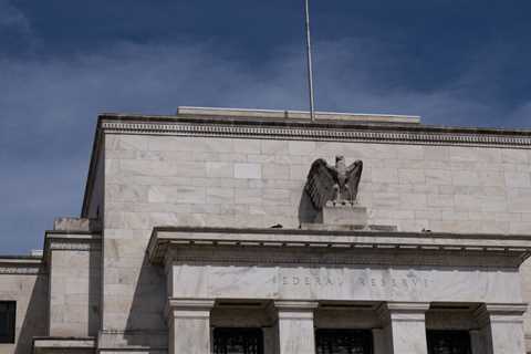 Fed Minutes Show Embrace of Inflation Progress but No Hurry to Cut Rates