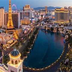The Fast-Paced Lifestyle in Las Vegas, NV: Navigating Through the City's Crowded Streets