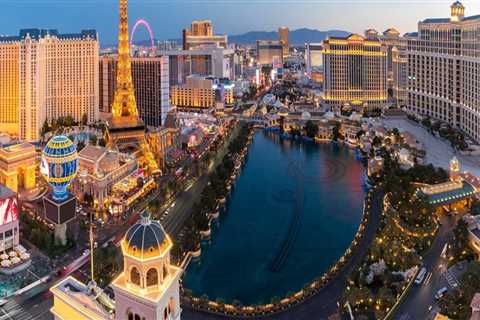 The Fast-Paced Lifestyle in Las Vegas, NV: Navigating Through the City's Crowded Streets