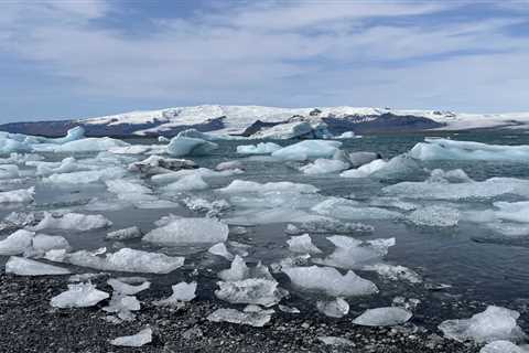 Discovering Iceland's Marvels: A Journey to Diamond Beach and Beyond