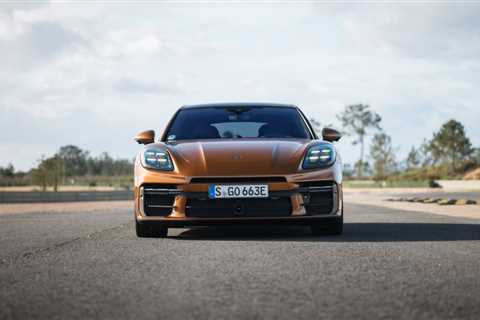 2025 Porsche Panamera Turbo E-Hybrid starts at $192,995