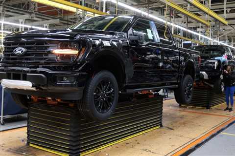 Ford is sending a whopping 144,000 trucks to dealers