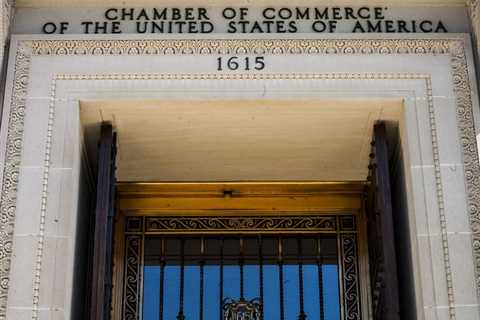 Chamber of Commerce Plans to Sue FTC Over Pending Ban on Noncompete Agreements