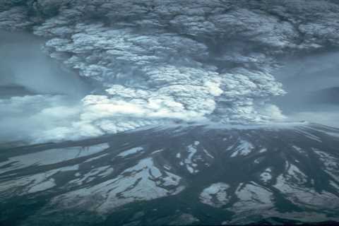 Photos show Mount St. Helens, the most disastrous volcanic eruption in US history 44 years ago