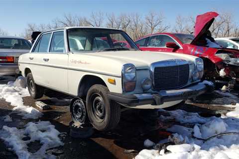 Junkyard Gem: 1975 Mercedes-Benz 240 D