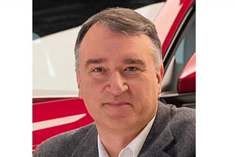 Tony Roma to succeed Tadge Juechter as Corvette chief