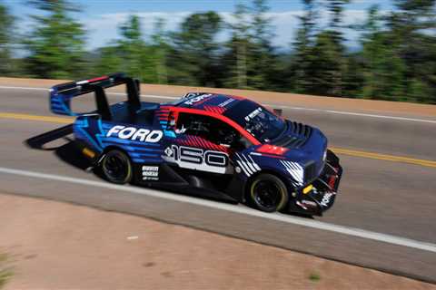 Ford SuperTruck wins Pikes Peak in a strong year for automakers