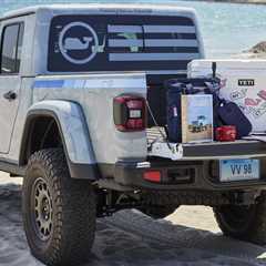 Jeep goes preppy with Vineyard Vines collaboration