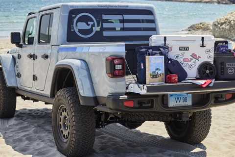 Jeep goes preppy with Vineyard Vines collaboration