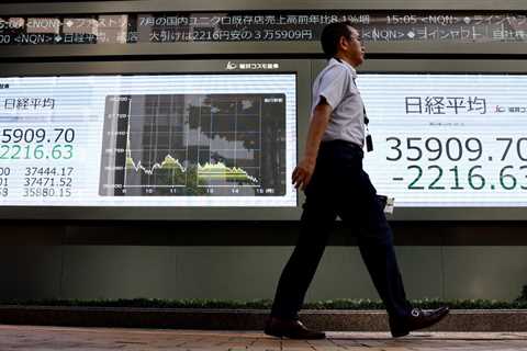 Japanese Stocks Tumble 6% as Yen Strengthens