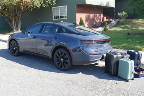 Toyota Crown Luggage Test: How big is the trunk?