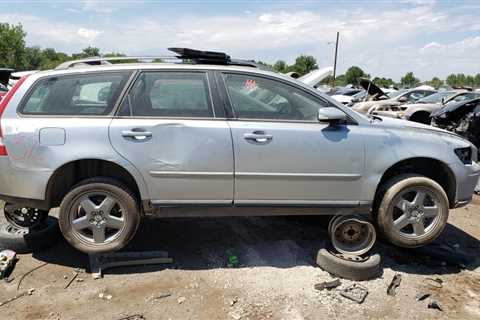 Junkyard Gem: 2006 Volvo V50 T5 AWD