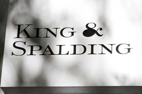 King & Spalding Leaves Texas Patent Case After Client Stops Paying