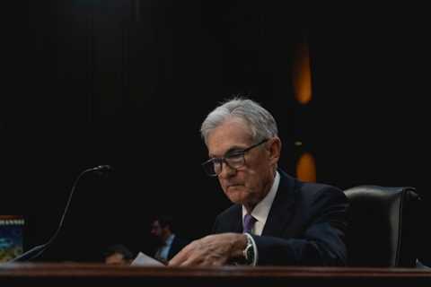 Trump’s Attack of Powell Tempered by Risk of Market Panic