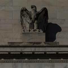 The Fed Isn’t Likely to Cut Rates Proactively Despite Economic Concerns. Here’s Why.
