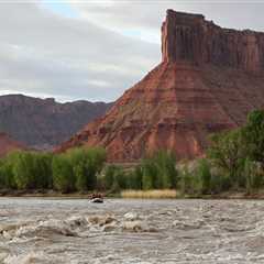 Uncovering the Top Industries Covered by Journalists in Utah County, Utah