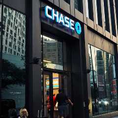 Higher Interest Rates Take Bite Out of JPMorgan’s Profits
